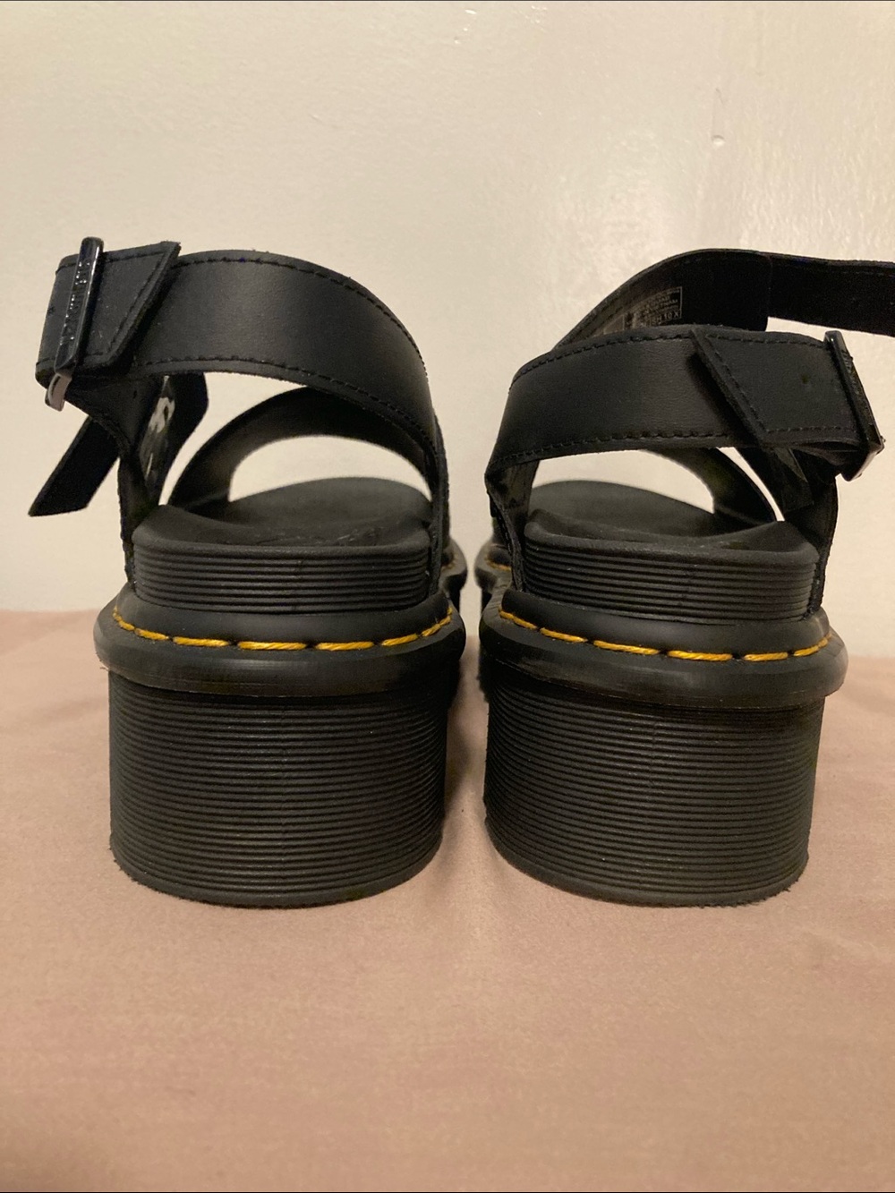 Dr. Martens Voss Quad Hydro Black Leather Platform Sandal 8US 39EU NEW - Picture 5 of 9